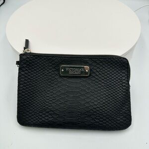 💥LAST CHANCE💥 Victoria's Secret Black Clutch Bag